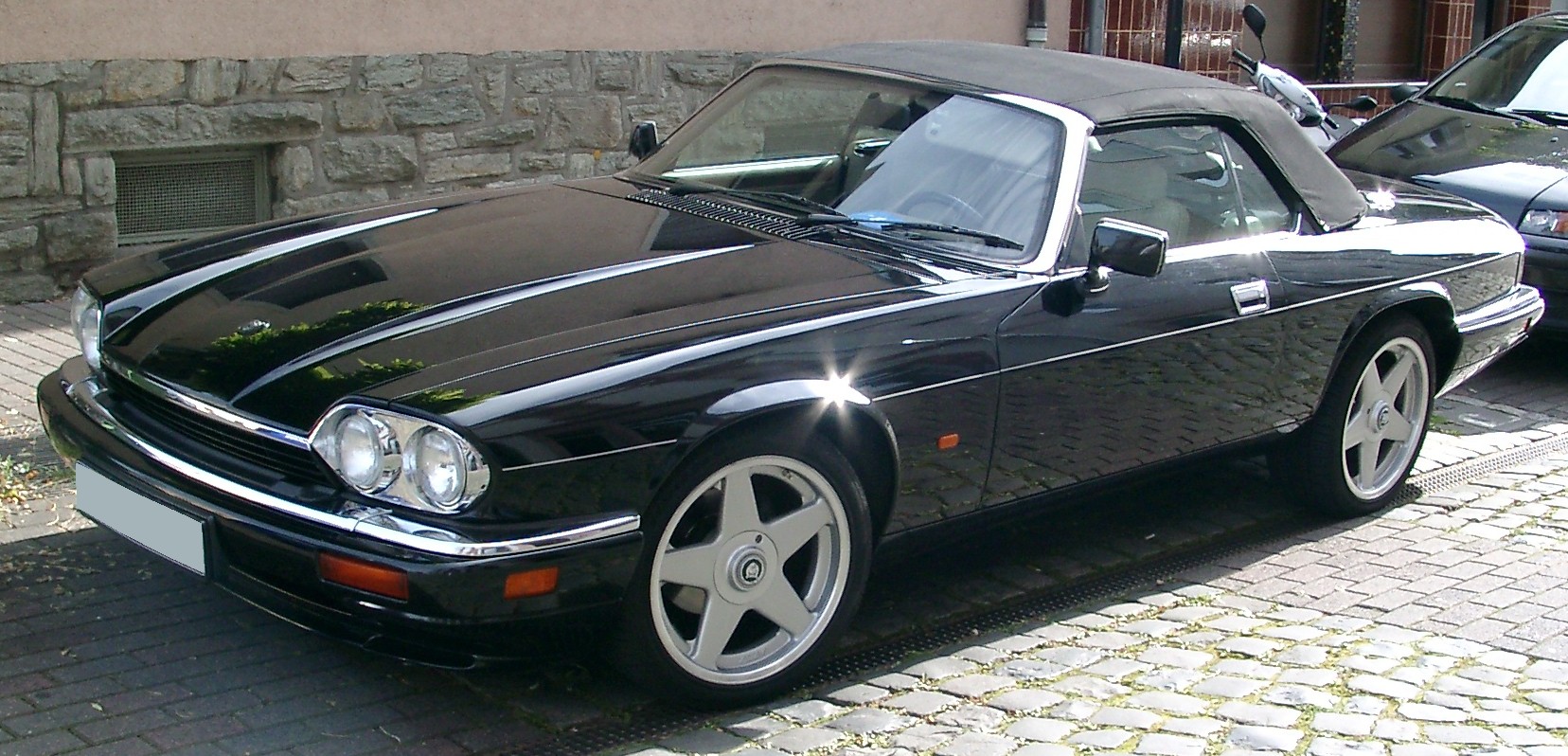 Jaguar XJ-S
