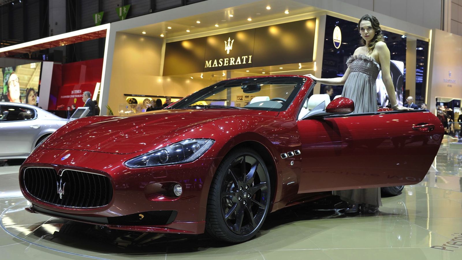 Maserati GranCabrio Sport: 9 фото