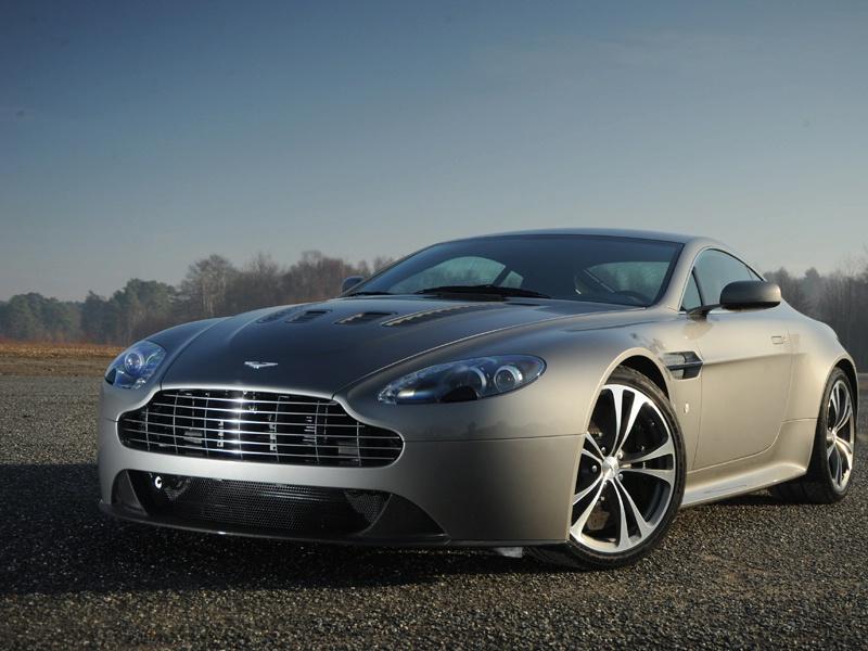 Aston Martin V12 Vantage: 10 фото