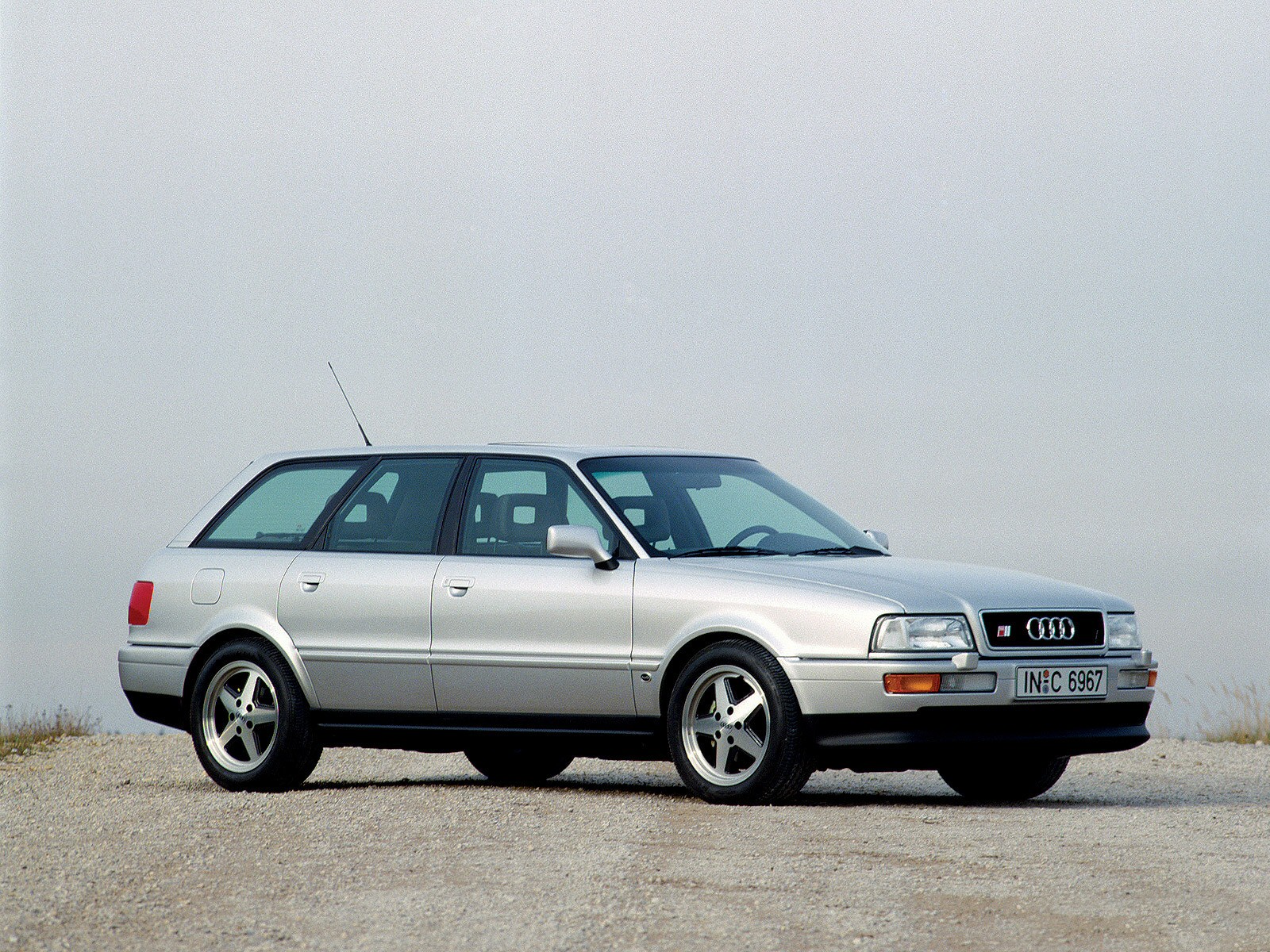 Audi S2 Avant: 3 фото