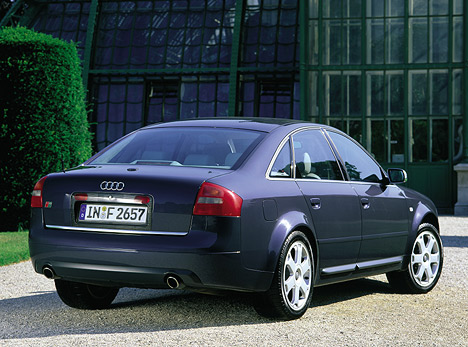 Audi S6 C5: 12 фото