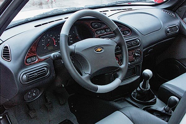 Chevrolet Niva: 06 фото