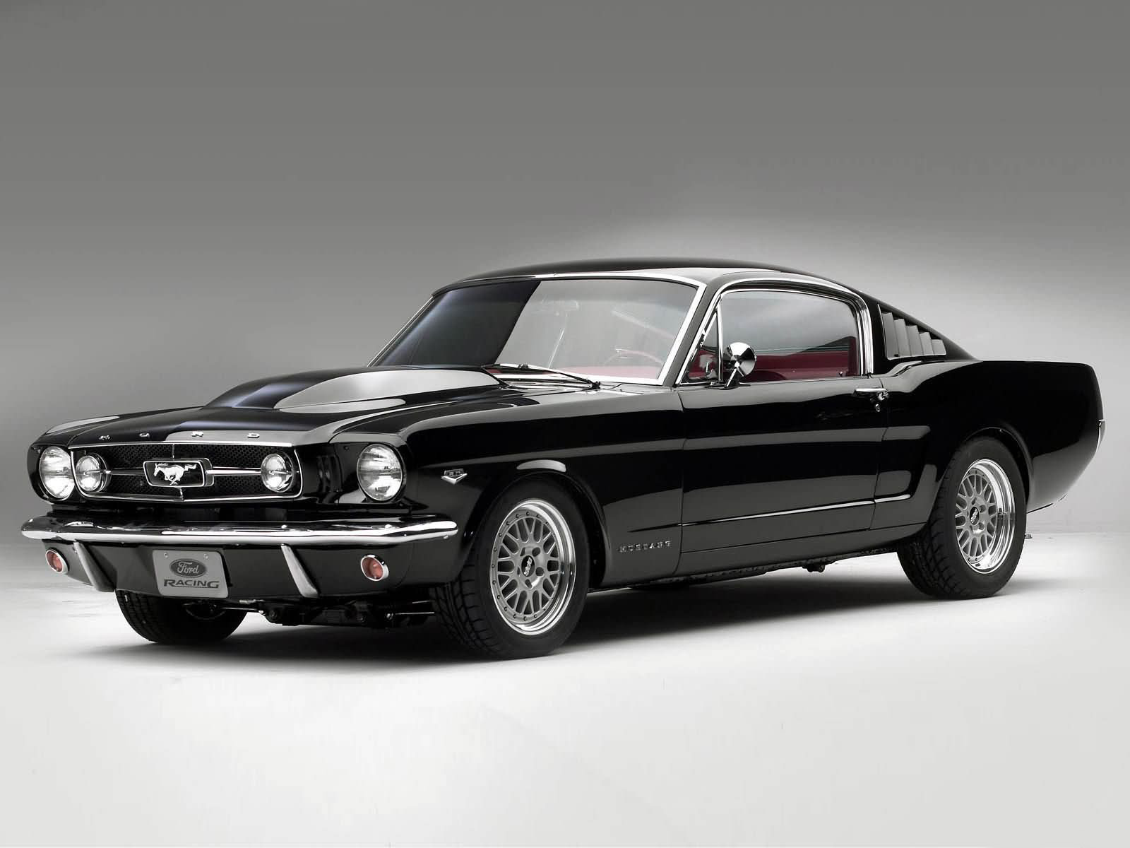 Ford Mustang: 05 фото