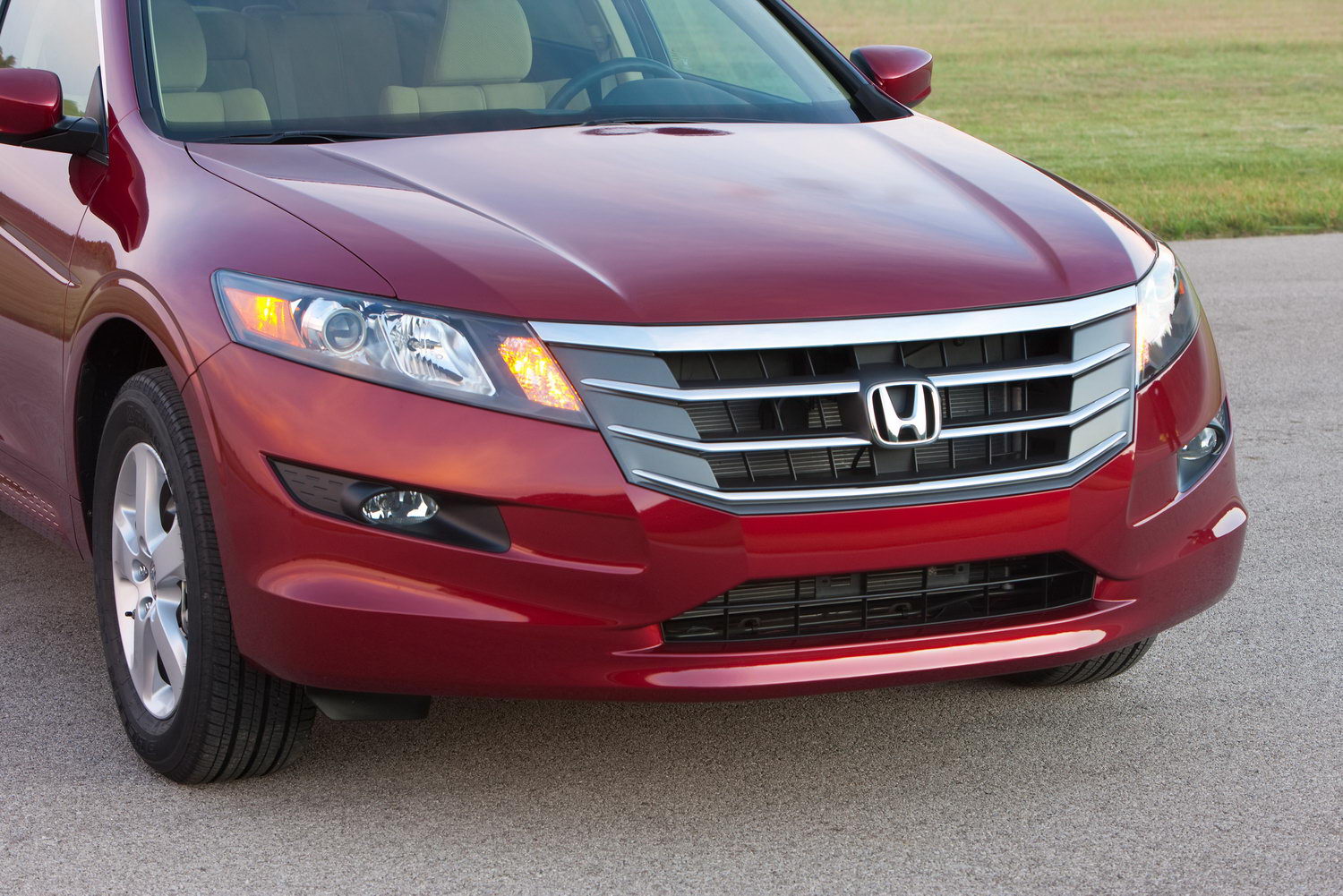 Honda Accord Crosstour: 8 фото