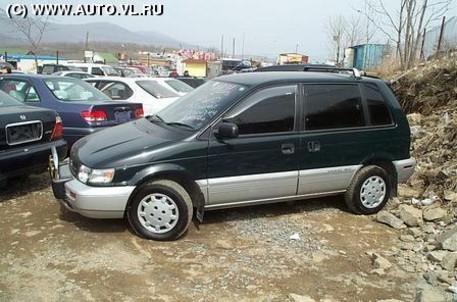 Mitsubishi RVR: 9 фото