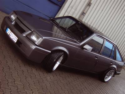 Opel Ascona C: 1 фото